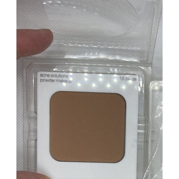 Clinique 15 Beige Acné Solutions Powder Makeup - Picture 2 of 2